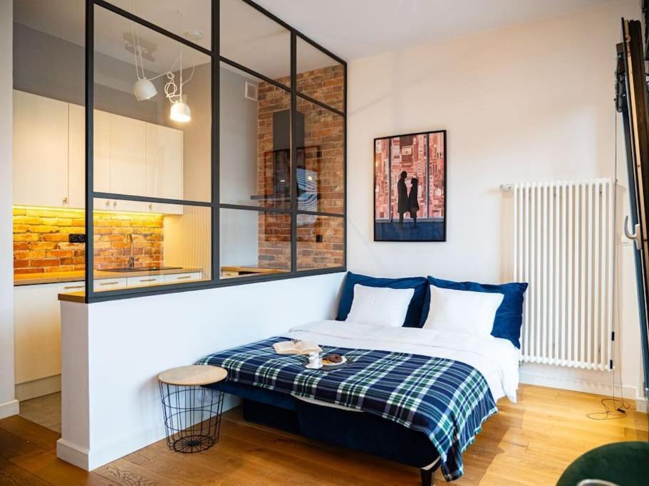 Chic Apartment In Historic Koneser Area Varsavia Esterno foto