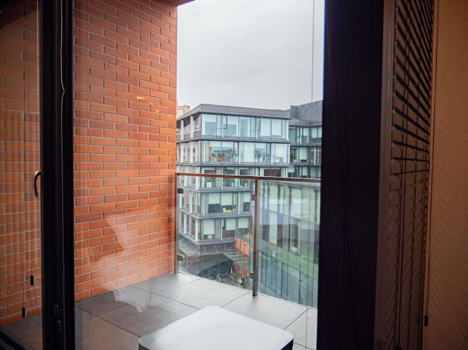 Chic Apartment In Historic Koneser Area Varsavia Esterno foto