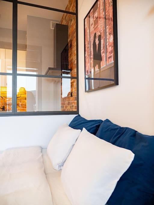 Chic Apartment In Historic Koneser Area Varsavia Esterno foto