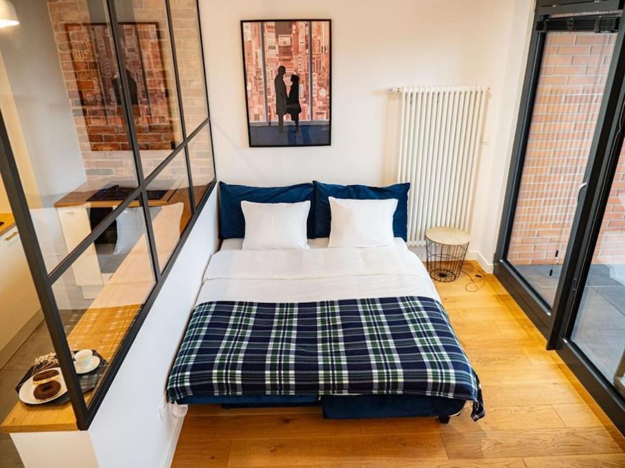 Chic Apartment In Historic Koneser Area Varsavia Esterno foto